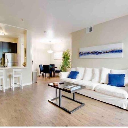 The Nest A Spacious 1 Bedroom Apartment With A Pool View 로스앤젤레스 외부 사진
