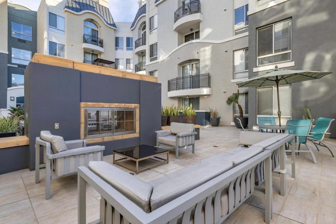 The Nest A Spacious 1 Bedroom Apartment With A Pool View 로스앤젤레스 외부 사진