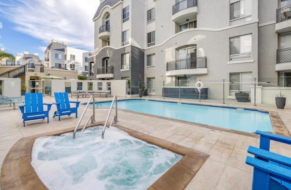 The Nest A Spacious 1 Bedroom Apartment With A Pool View 로스앤젤레스 외부 사진